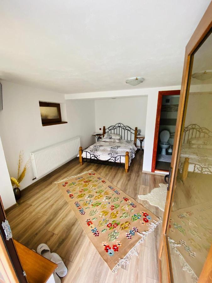 Casa De Vacanta Motata Novaci-Străini Buitenkant foto