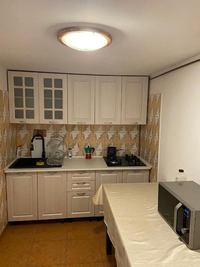 Casa De Vacanta Motata Novaci-Străini Buitenkant foto