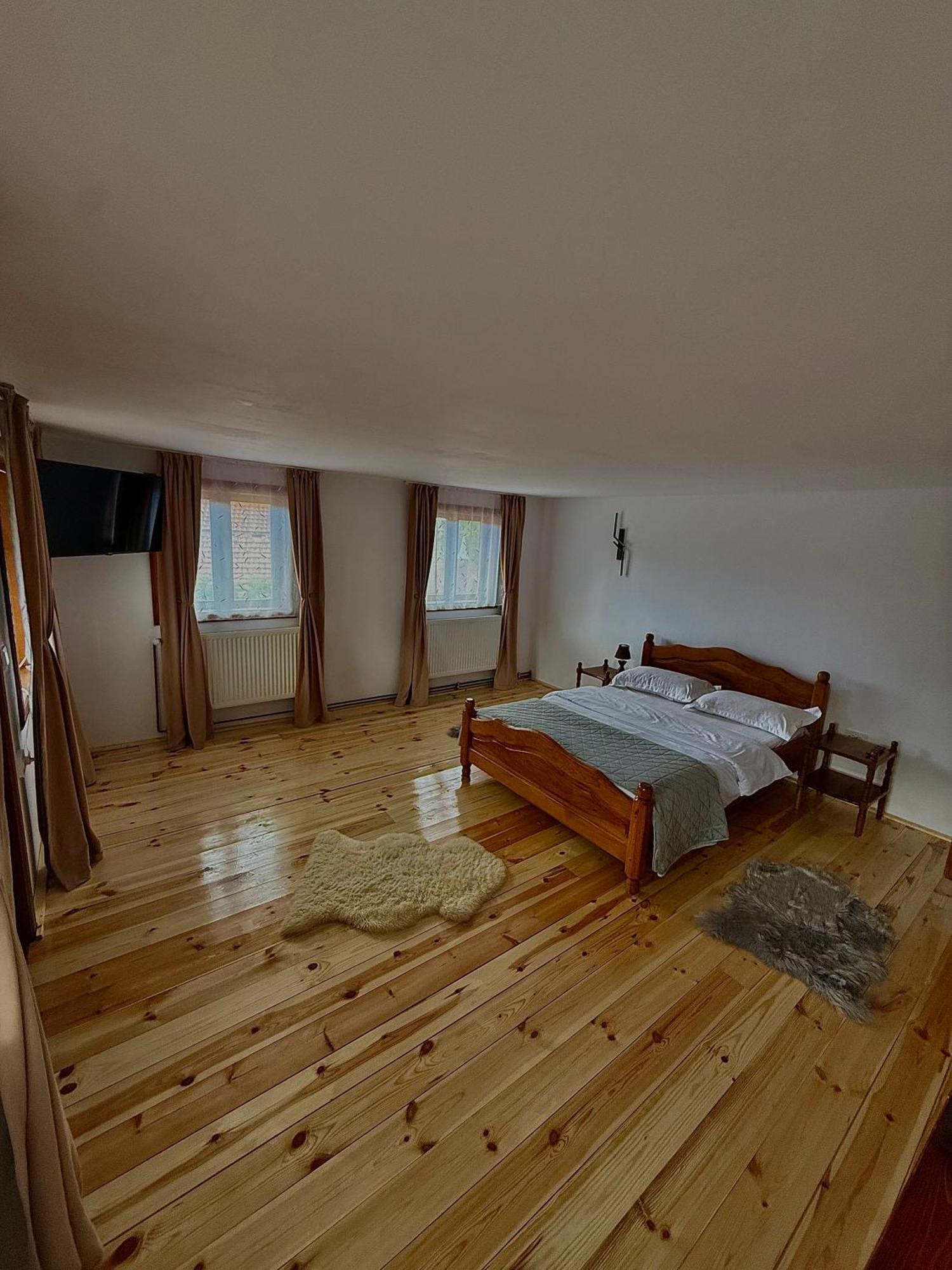 Casa De Vacanta Motata Novaci-Străini Buitenkant foto