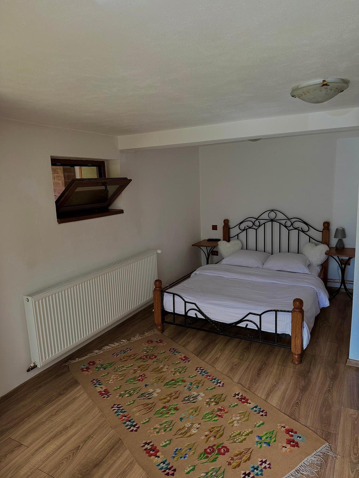 Casa De Vacanta Motata Novaci-Străini Buitenkant foto